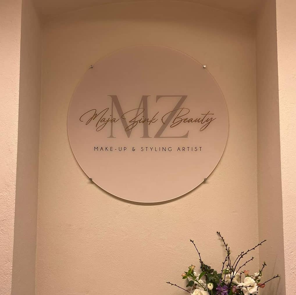 Glamorous acrylic sign / wall sign / wall logo up to 1.50m round - Image 6