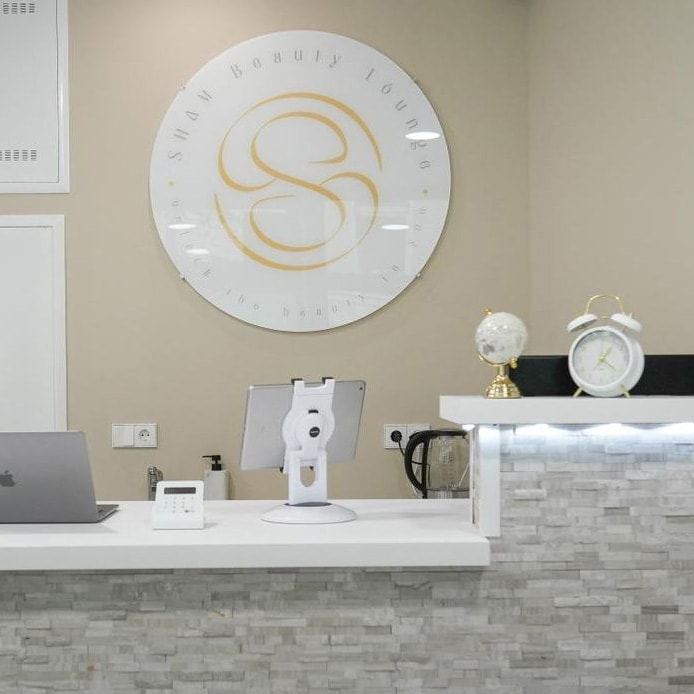 Glamorous acrylic sign / wall sign / wall logo up to 1.50m round - Image 14